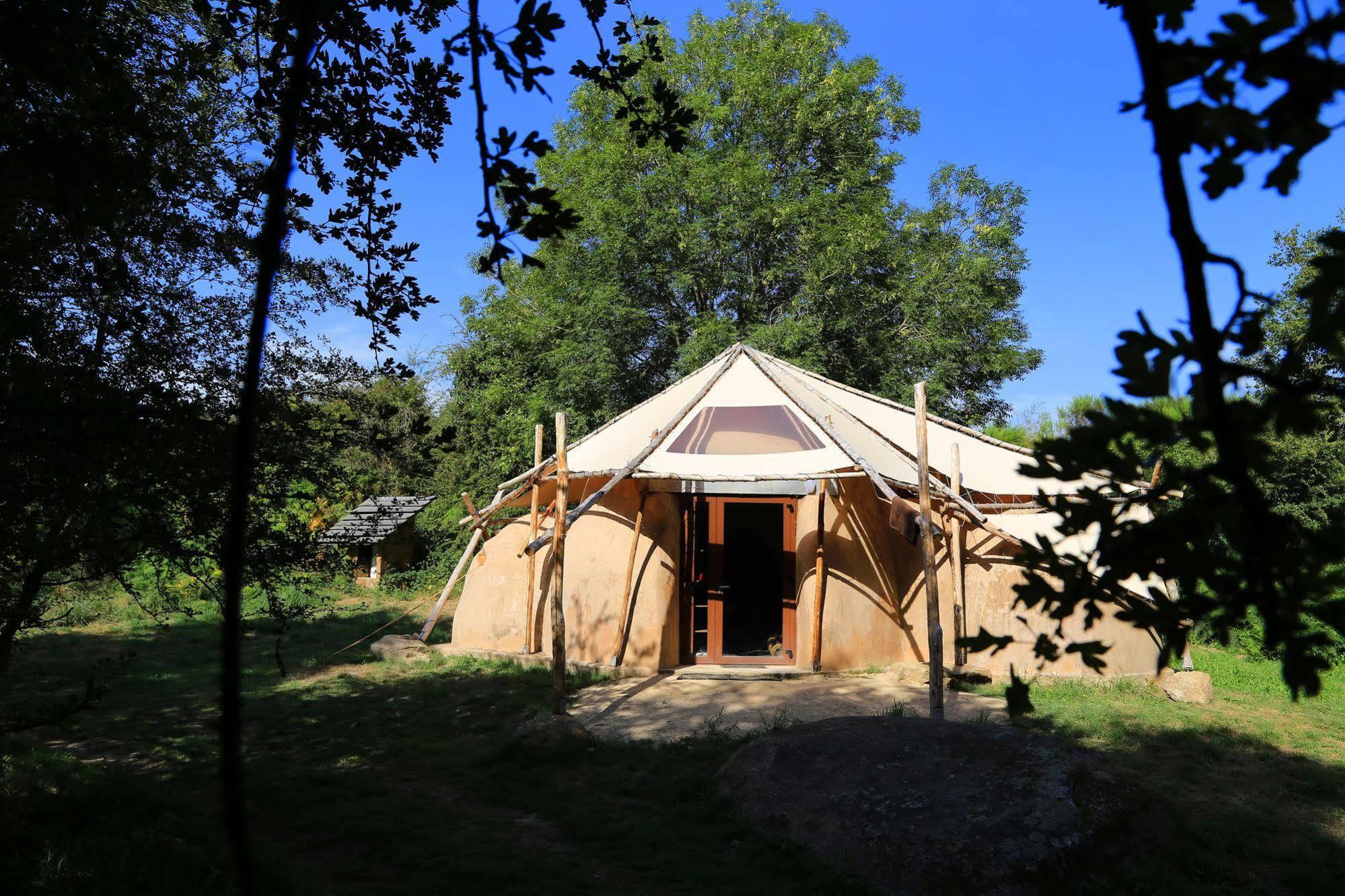 Terragora Lodges - Hebergement Atypique Les Epesses Bagian luar foto